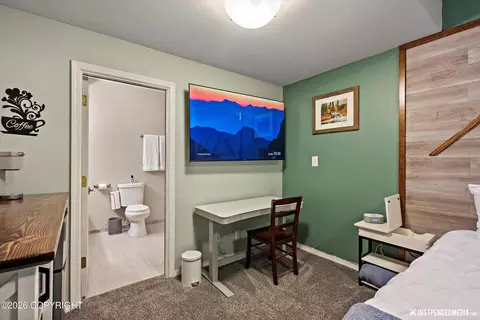 Bedroom - 19407 Trail Bay Dr, Eagle River, AK 99577 photo 2 of 11