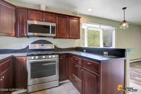 Kitchen - 19050 Twenty Grand Rd, Eagle River, AK 99577 photo 4 of 5