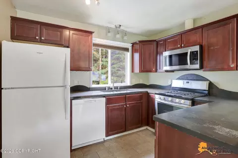 Kitchen - 19050 Twenty Grand Rd, Eagle River, AK 99577 photo 2 of 5