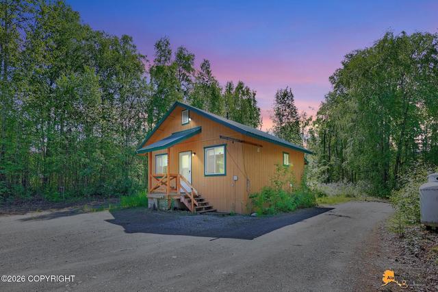 14940 E Kellard Cir, Talkeetna, AK 99676