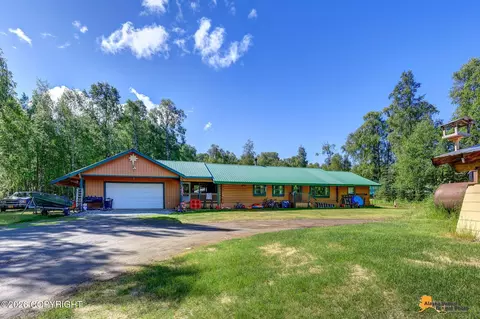 14900 E Kellard Cir, Talkeetna, AK 99676