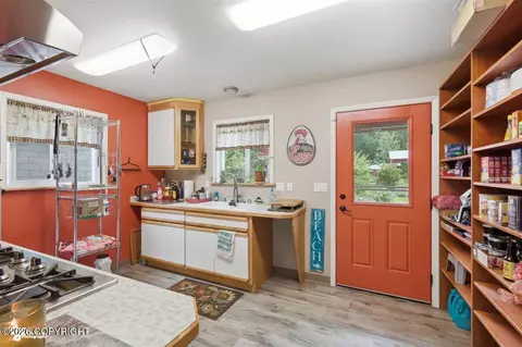 Kitchen - 911 E Fairview Loop, Wasilla, AK 99654 photo 10 of 11