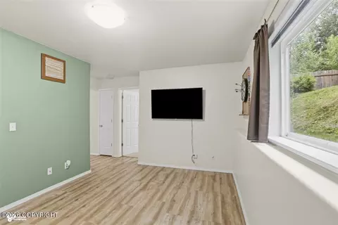 8958 Birch Park Cir, Eagle River, AK 99577 photo 13