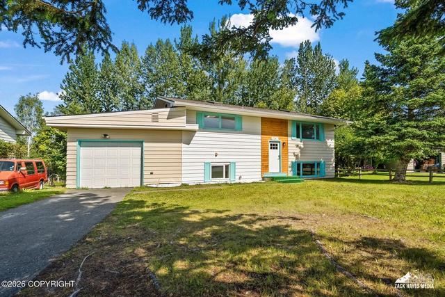 1747 Wickersham Dr, Anchorage, AK 99507