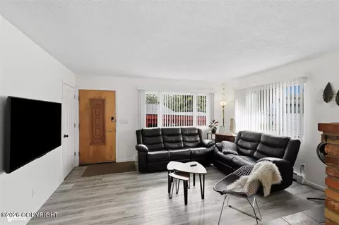 4619 E 9th Ave, Anchorage, AK 99508 photo 5