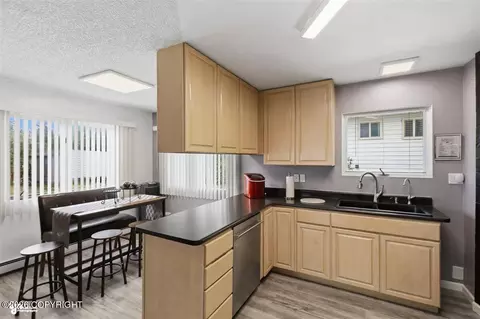 4619 E 9th Ave, Anchorage, AK 99508 photo 14