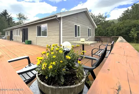 10797 Chiniak Dr, Kodiak, AK 99615