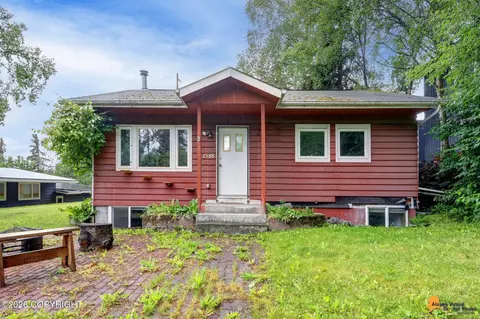 1558 E St, Anchorage, AK 99501 photo 5