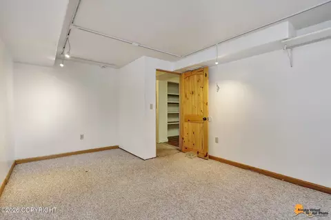 1558 E St, Anchorage, AK 99501 photo 32