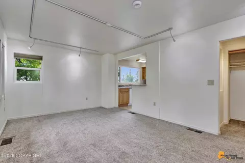 1558 E St, Anchorage, AK 99501 photo 8