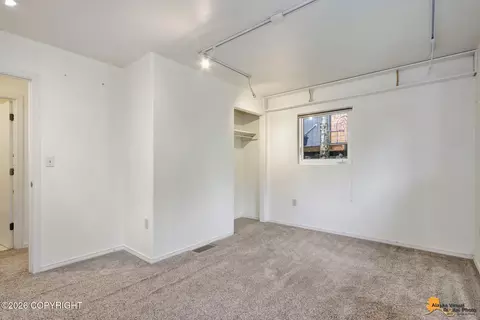 1558 E St, Anchorage, AK 99501 photo 17