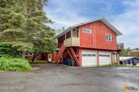 1558 E St, Anchorage, AK 99501 photo 1