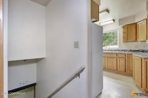 1558 E St, Anchorage, AK 99501 photo 21