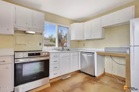 1558 E St, Anchorage, AK 99501 photo 46