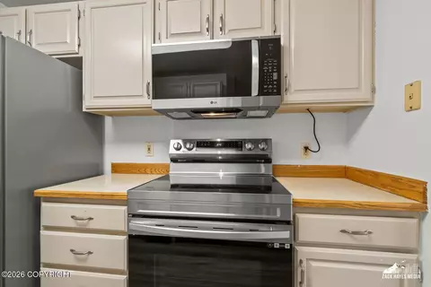 Kitchen - 201 Barrow St #209, Anchorage, AK 99501 photo 3 of 6