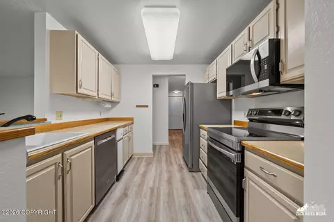 Kitchen - 201 Barrow St #209, Anchorage, AK 99501 photo 1 of 6