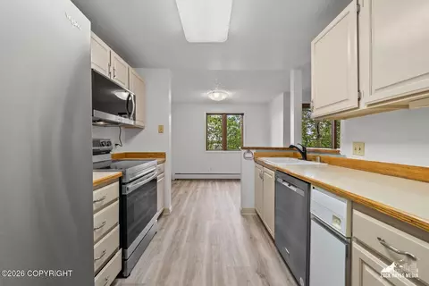 Kitchen - 201 Barrow St #209, Anchorage, AK 99501 photo 6 of 6