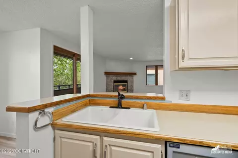 Kitchen - 201 Barrow St #209, Anchorage, AK 99501 photo 5 of 6