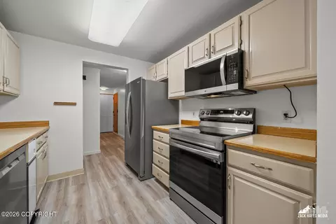 Kitchen - 201 Barrow St #209, Anchorage, AK 99501 photo 2 of 6