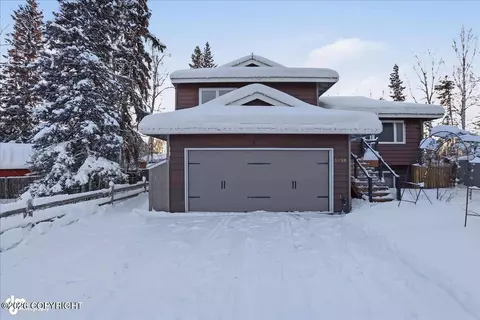 3910 Eric Cir, Anchorage, AK 99507