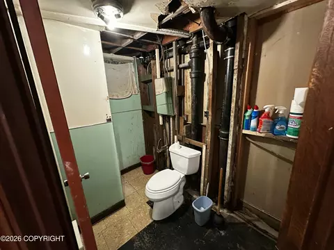 Bath - 109 E Harvard Ave, Anchorage, AK 99501 photo 2 of 2
