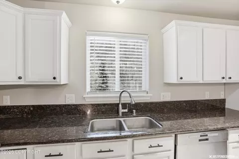 Kitchen - 20573 Mountain Vista Dr, Eagle River, AK 99577 photo 4 of 4
