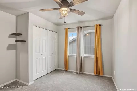 Bedroom - 20573 Mountain Vista Dr, Eagle River, AK 99577 photo 6 of 9