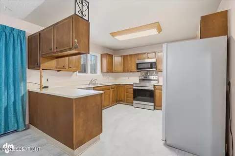 Kitchen - 21928 Birchwood Loop Rd, Chugiak, AK 99567 photo 1 of 4