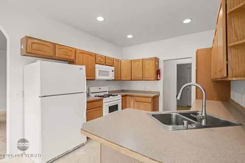 Kitchen - 3556 E Serendipity Loop, Wasilla, AK 99654 photo 2 of 5