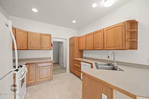 Kitchen - 3556 E Serendipity Loop, Wasilla, AK 99654 photo 3 of 5