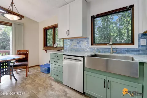 Kitchen - 10210 Ronald Pl, Eagle River, AK 99577 photo 6 of 6