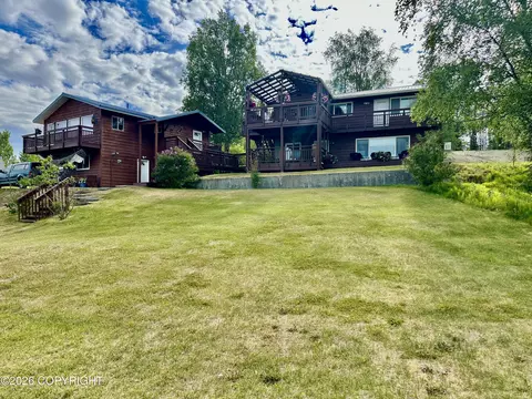 42175 W Lake Ct, Soldotna, AK 99669