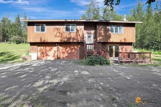 7585 E Rawhide Ln, Palmer, AK 99645