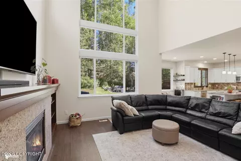 Living - 17873 Yellowstone Dr, Eagle River, AK 99577 photo 5 of 5