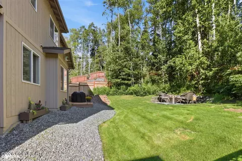 Exterior - 17873 Yellowstone Dr, Eagle River, AK 99577 photo 8 of 10