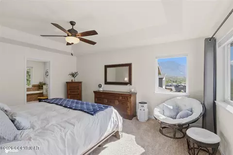 Bedroom - 17873 Yellowstone Dr, Eagle River, AK 99577 photo 7 of 10
