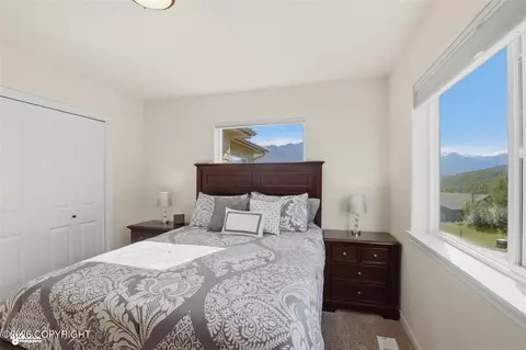 Bedroom - 17873 Yellowstone Dr, Eagle River, AK 99577 photo 2 of 10