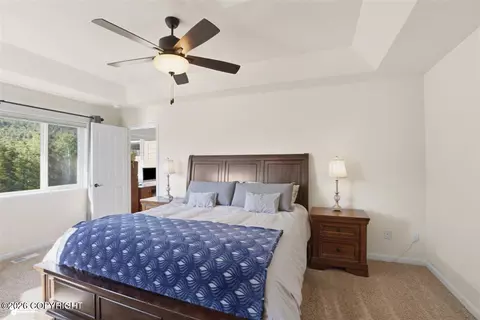 Bedroom - 17873 Yellowstone Dr, Eagle River, AK 99577 photo 9 of 10