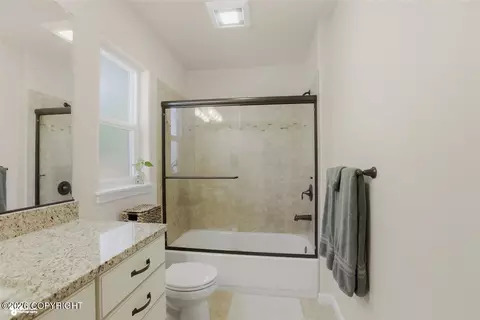 Bath - 17873 Yellowstone Dr, Eagle River, AK 99577 photo 2 of 4