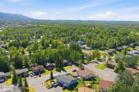 16826 Riddell St, Eagle River, AK 99577 photo 9