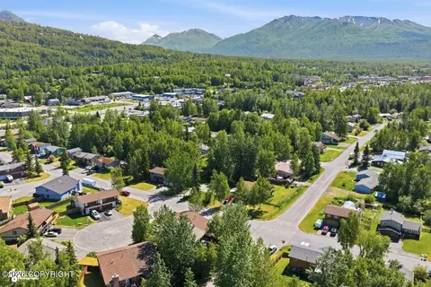 16826 Riddell St, Eagle River, AK 99577 photo 5