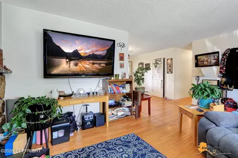 Living - 8410 Dagan St, Anchorage, AK 99502 photo 4 of 4