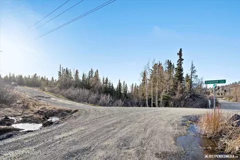 L32-34 Paradise Valley, Anchorage, AK 99516