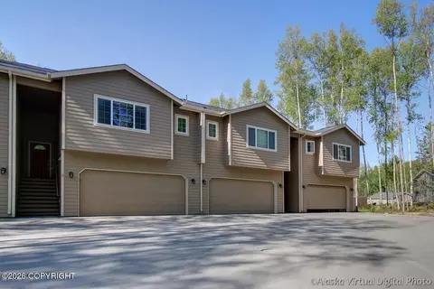 6992 S Hood Ct, Wasilla, AK 99623