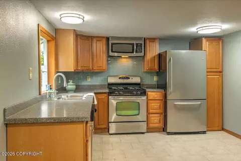 Kitchen - 16518 Carla St, Eagle River, AK 99577 photo 2 of 4