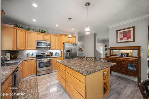 Kitchen - 11048 Buskin Cir, Eagle River, AK 99577 photo 3 of 4