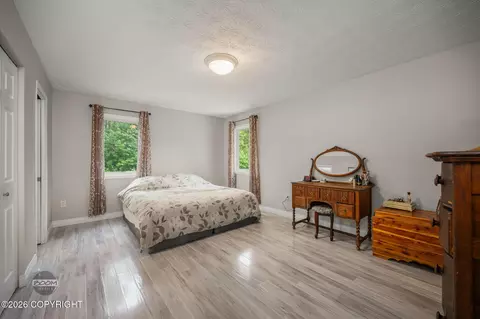 Bedroom - 11048 Buskin Cir, Eagle River, AK 99577 photo 3 of 6