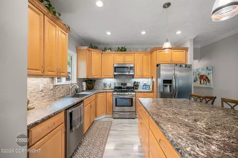 Kitchen - 11048 Buskin Cir, Eagle River, AK 99577 photo 4 of 4