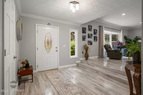 Entry Way - 11048 Buskin Cir, Eagle River, AK 99577 photo 3 of 11