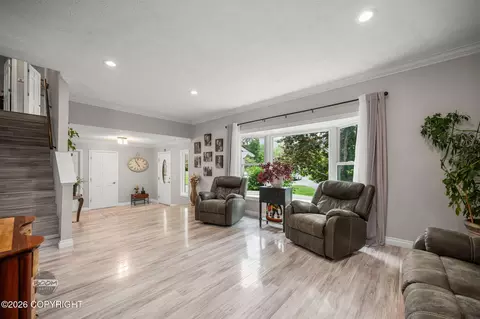 Living - 11048 Buskin Cir, Eagle River, AK 99577 photo 2 of 4